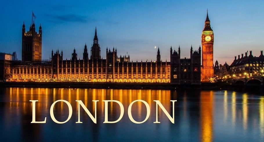 riot-london-910-490